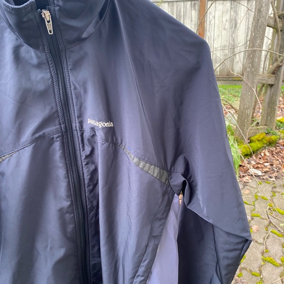 Patagonia Rain jacket Women’s Medium - Picture 4 of 4